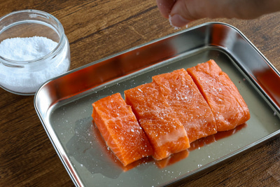 サーモンの香草パン粉フライの作り方 手順1